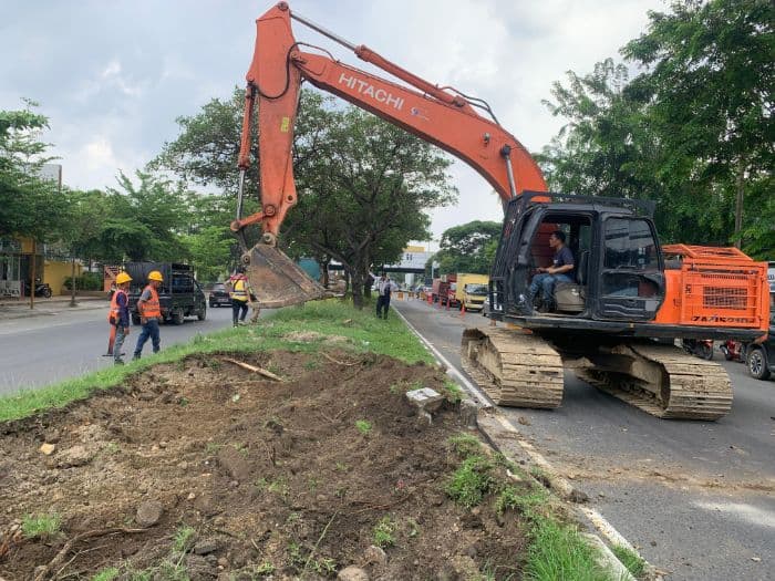 median_jalan_dibongkar_arus_lalin_depan_pintu_tol_bandar_selamat_akan_diubah