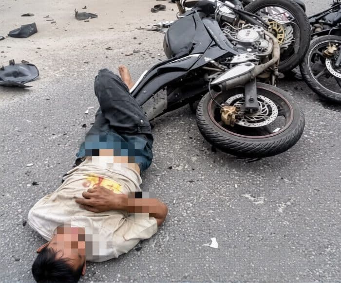 kecelakaan_maut_di_batu_bara_tiga_orang_luka_berat_tabrakan_vixion_vs_supra