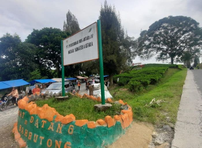 dprd_simalungun_kritik_pengelolaan_parkir_di_kebun_teh_sidamanik