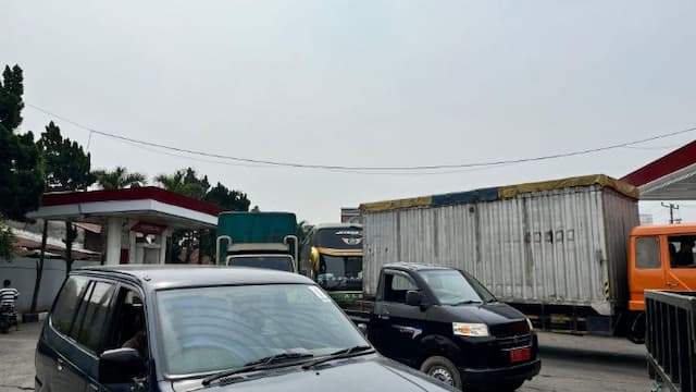 kelangkaan_bbm_di_palas_harga_solar_eceran_tembus_rp12000_per_liter
