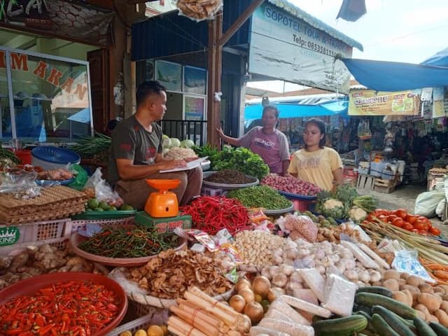 mbg_beroperasi_lagi_pedagang_di_toba_mengeluh_harga_naik_drastis