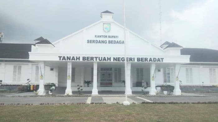 di_kabupaten_sergai_tidak_ada_kenaikan_pajak_tahun_2025