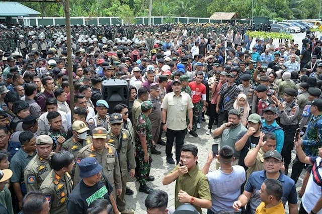 gubernur_sumut_bobby_nasution_pimpin_pembongkaran_diskotik_sarang_narkoba