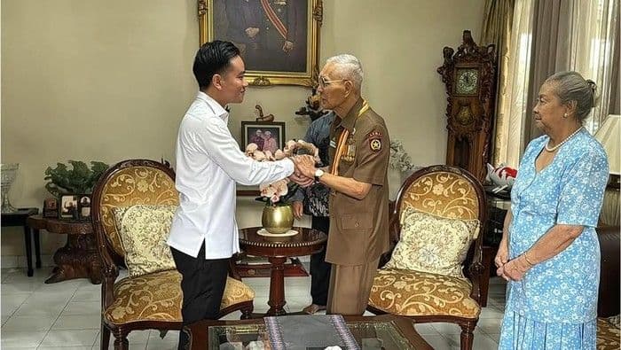 idrus_marham_isu_pemakzulan_wapres_gibran_tak_relevan_setelah_silaturahmi_dengan_try_sutrisno