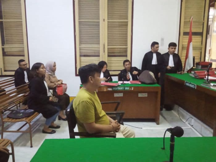 ma_kuatkan_vonis_pemesan_rokok_ilegal_dari_pekanbaru