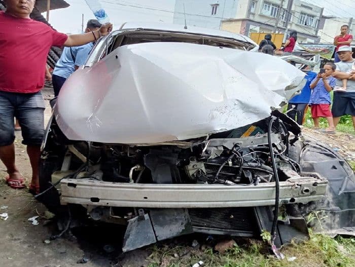 mobil_tertabrak_kereta_api_di_sunggal_satu_penumpang_tewas