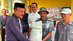 bulog_sumut_salurkan_bantuan_30_kg_beras_untuk_17_juta_penerima