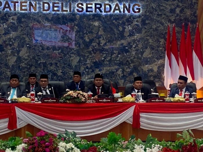 bupati_absen_dengarkan_pidato_presiden_prabowo_jelang_hut_ke81_ri_