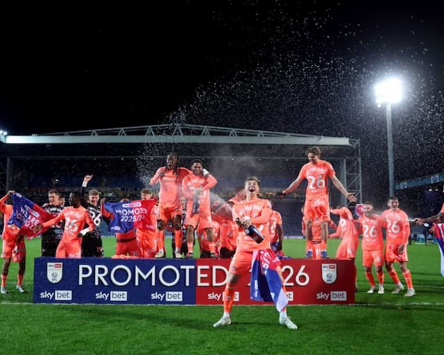 berawal_dari_pabrik_sepeda_25_tahun_terpuruk_coventry_city_akhirnya_kembali_ke_premier_league