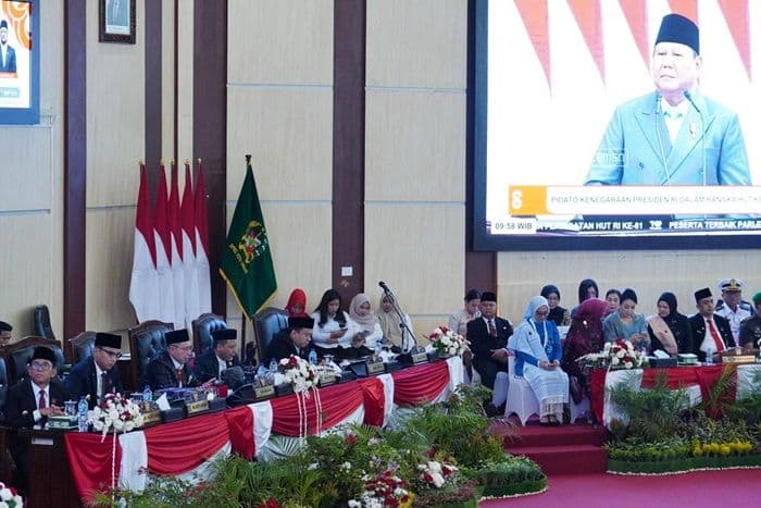 hut_ke81_ri_wali_kota_medan_saksikan_sidang_tahunan_mpr_bersama_dprd