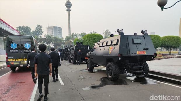 rantis_dan_helikopter_siaga_di_kompleks_parlemen_jelang_sidang_tahunan_mpr_2026