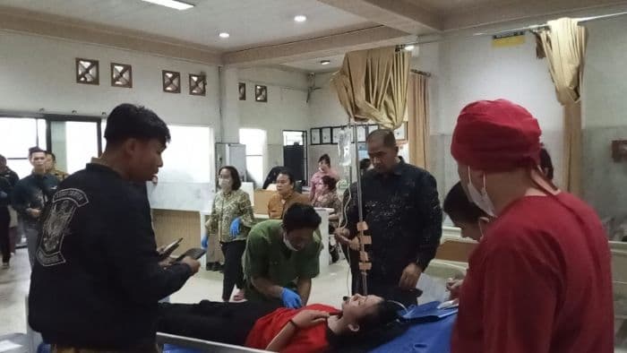 ratusan_siswa_di_karo_diduga_keracunan_mbg_bgn_hentikan_operasional_sppg_karo_berastagi_sempajaya