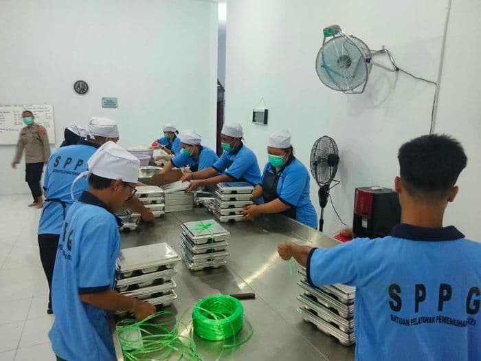 ratusan_siswa_di_karo_keracunan_ortu_di_asahan_pertimbangkan_bikin_pernyataan_anak_tak_dapat_mbg_