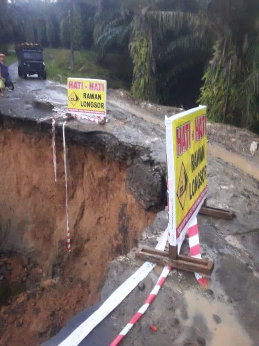 jalan_penghubung_desa_pamah_tambunanujung_bandar_longsor