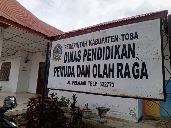 orang_tua_keluhkan_pungutan_rp30_ribu_di_smpn_1_habinsaran_disdikpora_toba_turun_tangan