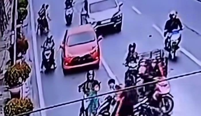 pelajar_tawuran_di_depan_balai_kota_pematangsiantar_disdik_rutinkan_patroli