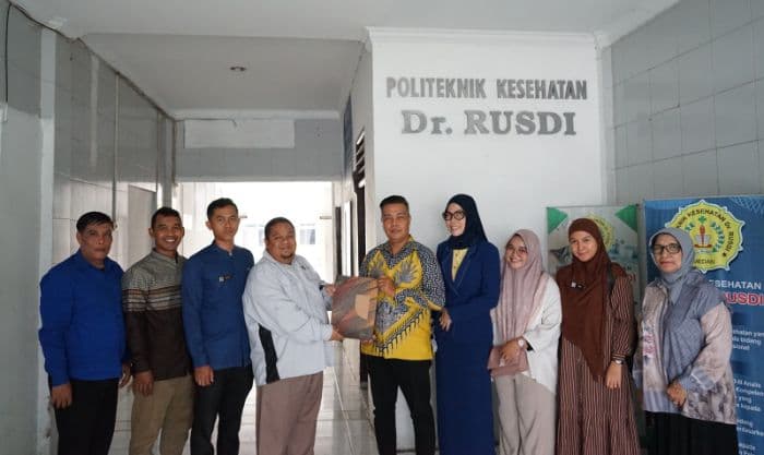 foz_sumut_dan_poltekkes_dr_rusdi_kolaborasi_bantu_mahasiswa_kurang_mampu_lewat_zakat