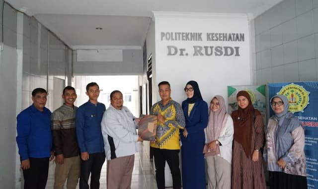 foz_sumut_dan_poltekkes_dr_rusdi_kolaborasi_bantu_mahasiswa_kurang_mampu_lewat_zakat
