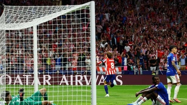 mu_tumbang_02_di_markas_atletico_leny_yoro_terima_kartu_merah