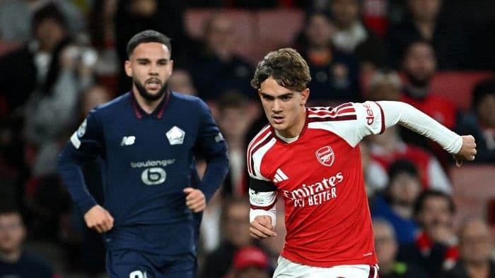 sejarah_calvin_verdonk_jadi_pemain_indonesia_pertama_tampil_di_liga_champions_