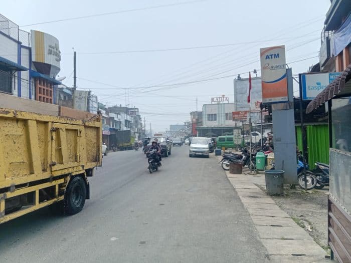 warga_keluhkan_gangguan_kesehatan_akibat_asap_minta_bupati_taput_bagikan_masker