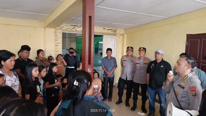 polda_sumut_dan_pemkab_dairi_pulangkan_kades_dan_warga_parbuluan_vi