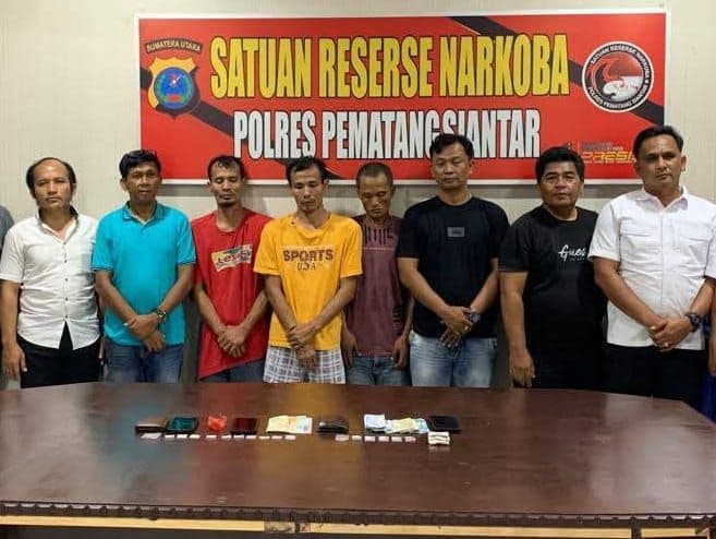 pria_kembar_ditangkap_polisi_satu_diserahkan_ke_bnnk_pematangsiantar