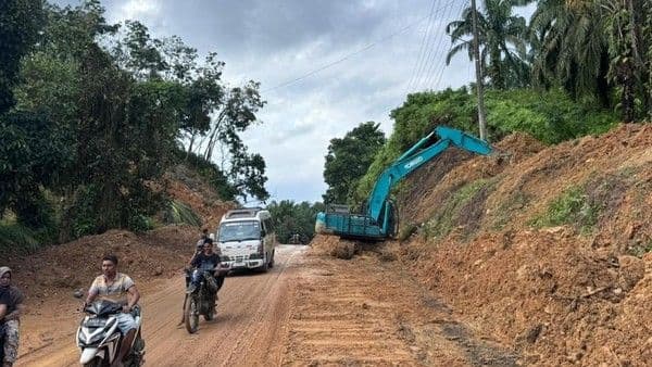 akses_jalan_sumutaceh_sudah_bisa_dilalui
