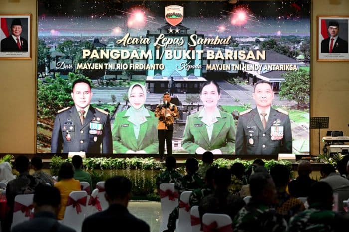 hadiri_lepas_sambut_pangdam_ibb_bobby_nasution_hubungan_pemerintah_dan_tni_tetap_kompak