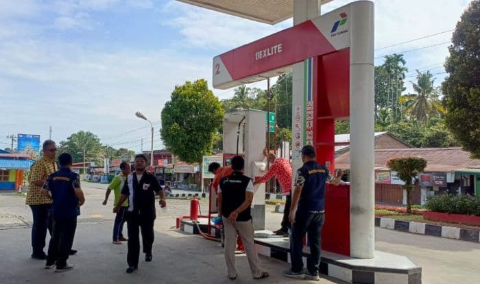 empat_spbu_di_siantar_diperiksa_balai_standardisasi_metrologi