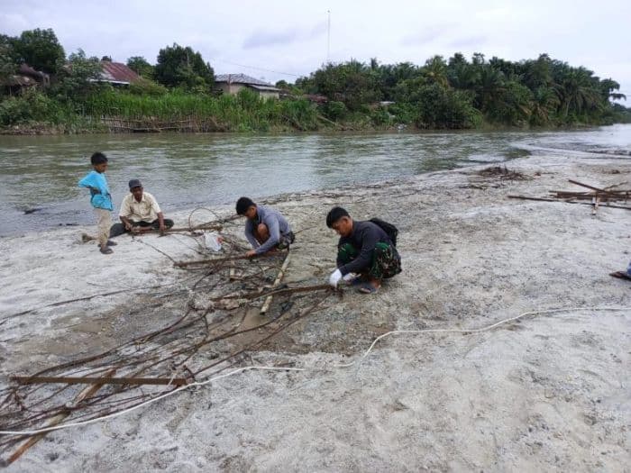 jembatan_gantung_merdeka_penghubung_deli_serdang_ke_sergai_direnovasi