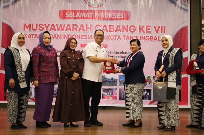 wakil_wali_kota_tanjungbalai_buka_muscab_vii_ibi_2025_tekankan_peran_bidan_tekan_stunting_dan_aki