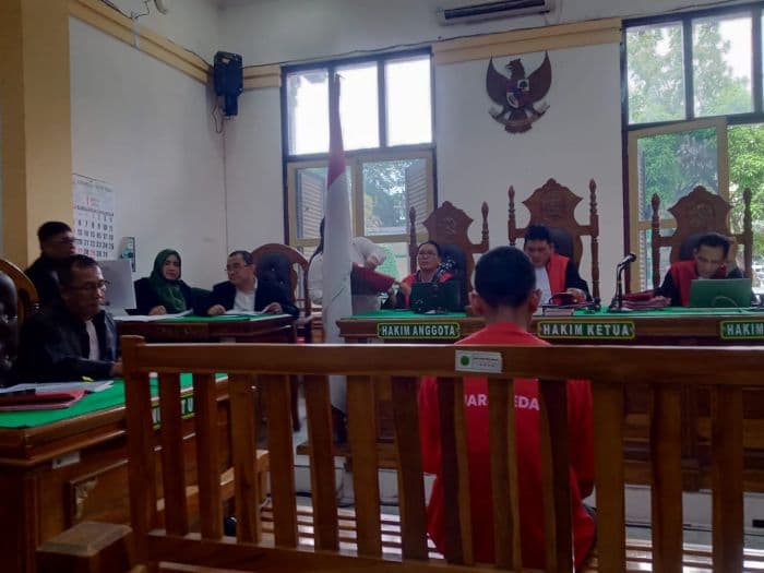 bawa_celurit_saat_tawuran_remaja_ini_diadili_di_pn_medan