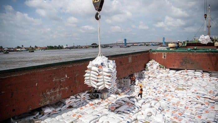 beras_impor_vietnamindia_45_juta_ton_banjiri_indonesia