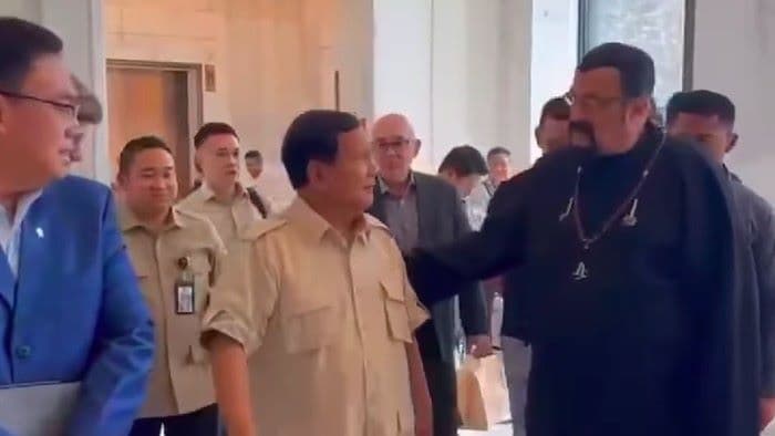 cerita_di_balik_pertemuan_tak_sengaja_prabowo_dengan_steven_seagal