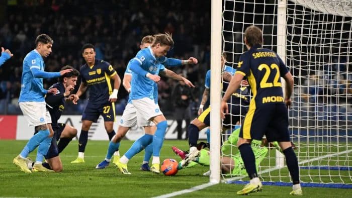 napoli_vs_parma_00_dominasi_il_partenopei_berujung_kehilangan_poin_di_kandang