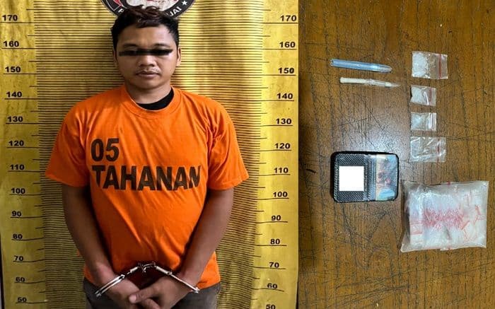 polres_binjai_ringkus_pengedar_sabu_di_sei_bingai_4_paket_barang_bukti_disita