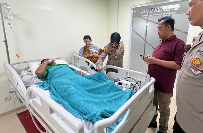 kaki_polisi_ini_patah_usai_tertabrak_saat_menangkap_pencuri_di_medan