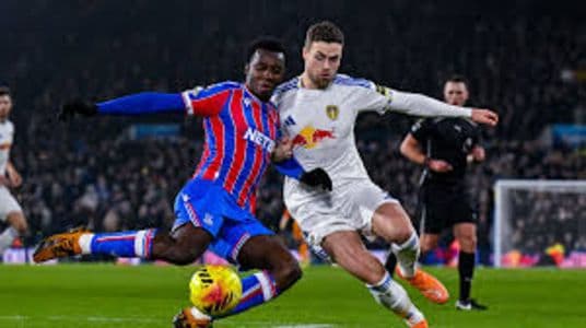 crystal_palace_vs_leeds_united_00_di_babak_pertama_gudmundsson_kartu_merah