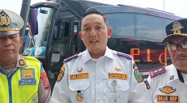 kadishub_sumut_ingatkan_pool_bus_tertib_naikturunkan_penumpang