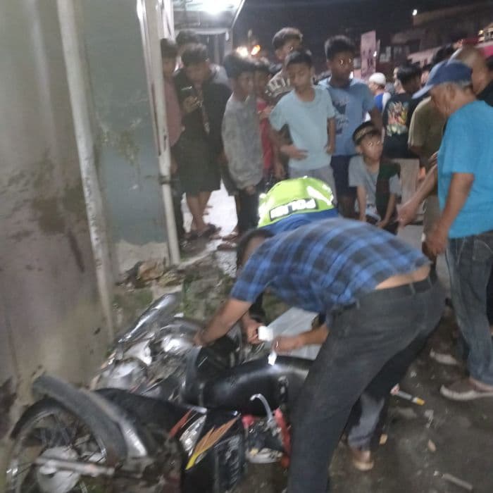 tabrak_tembok_toko_honorer_bpkad_binjai_tewas_di_tempat