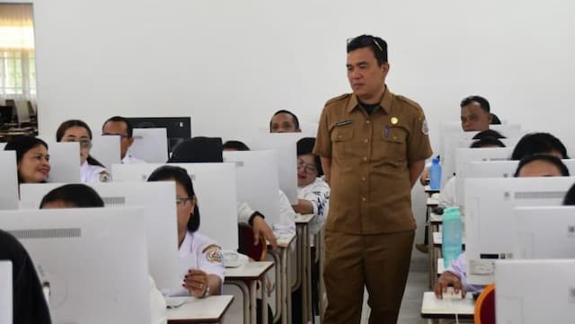 seleksi_bakal_calon_kepala_sekolah_di_tapteng_diikuti_115_peserta_