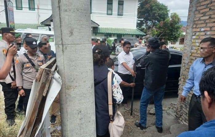 hkbp_menang_gugatan_44_personel_tnipolri_kawal_proses_constatering_di_samosir