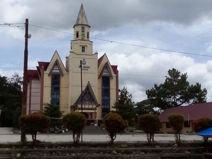 sengketa_tanah_hkbp_sabungan_siborongborong_proses_shm_dihentikan_sementara