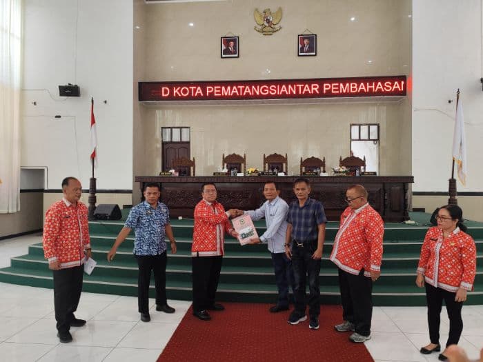 usai_dievaluasi_dprd_siantar_wali_kota_wesly_bisa_memperbaiki_kinerja