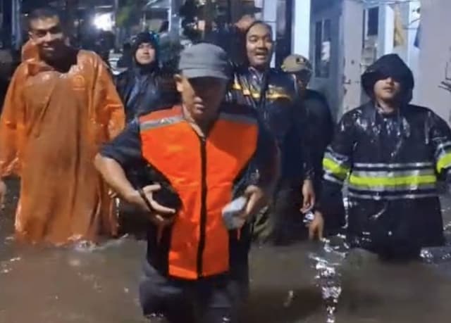 banjir_akibat_hujan_deras_rendam_lima_kecamatan_di_binjai_