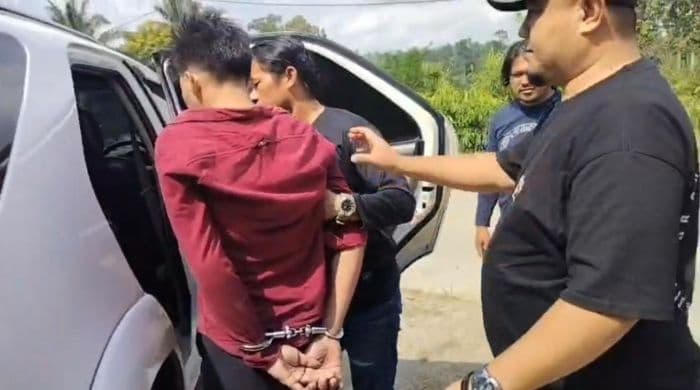 dua_perampok_yang_beraksi_di_dalam_angkot_ditangkap_polda_sumut