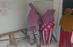 merasa_nama_hilang_dari_data_bantuan_banjir_warga_segel_kantor_lurah_budi_luhur_tapteng