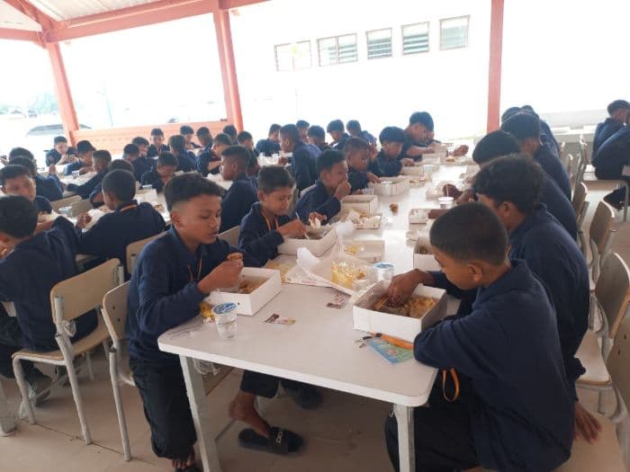 270_siswa_baru_mulai_tempati_asrama_srt_2_medan