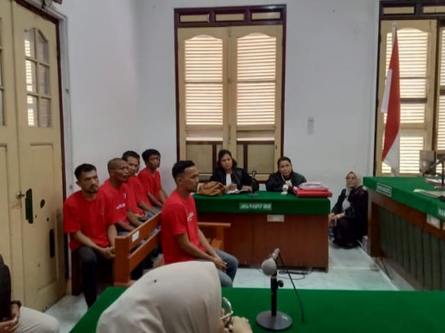 kurir_2_kg_sabu_divonis_12_tahun_penjara_oleh_pn_medan